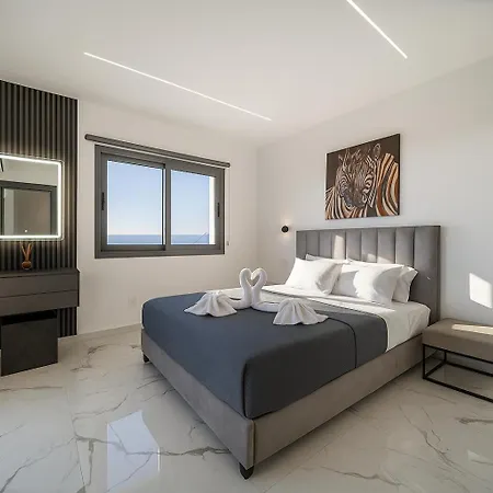 Hiddengems Residences 202 - The Lxr Penthouse - Pool & Steps Διαμέρισμα Πάφος